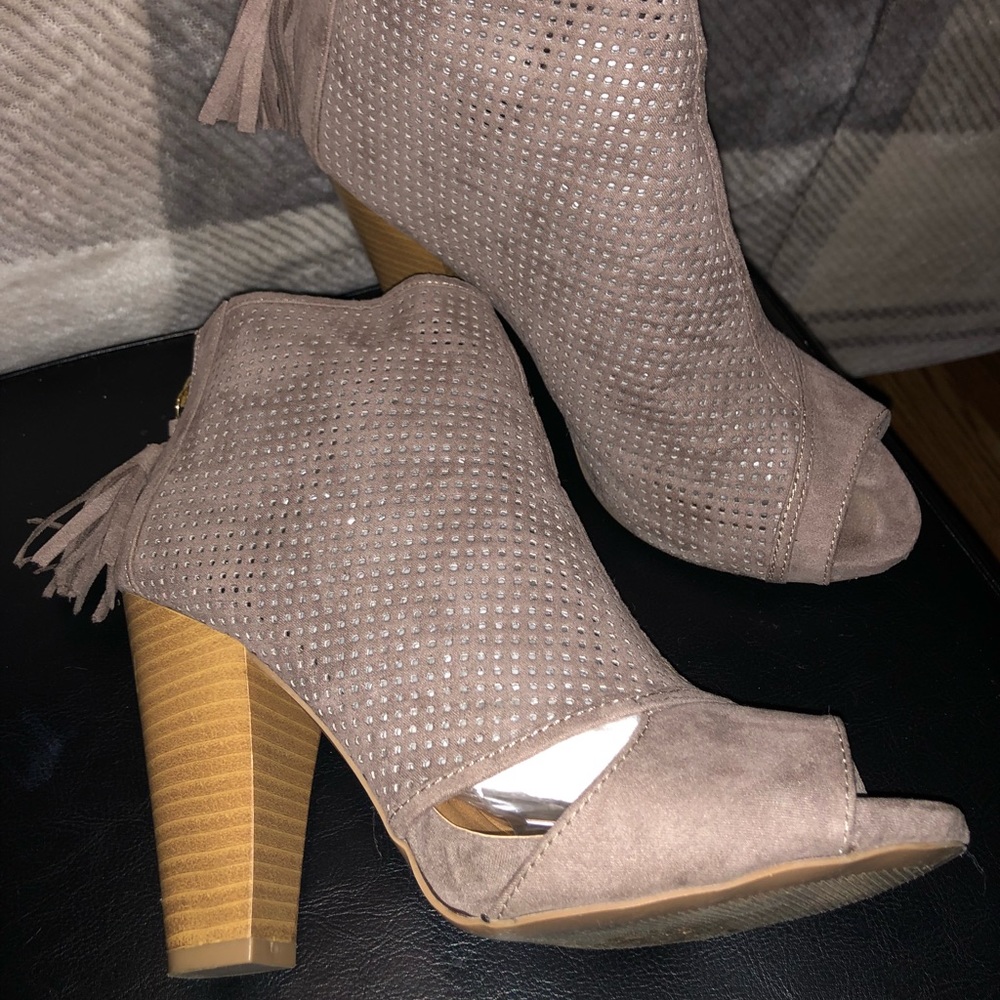 Like New Perforated Booties
